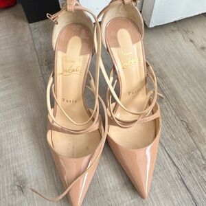 100% AUTHENTIC CHRISTIAN LOUBOUTIN PATENT LEATHER PUMP